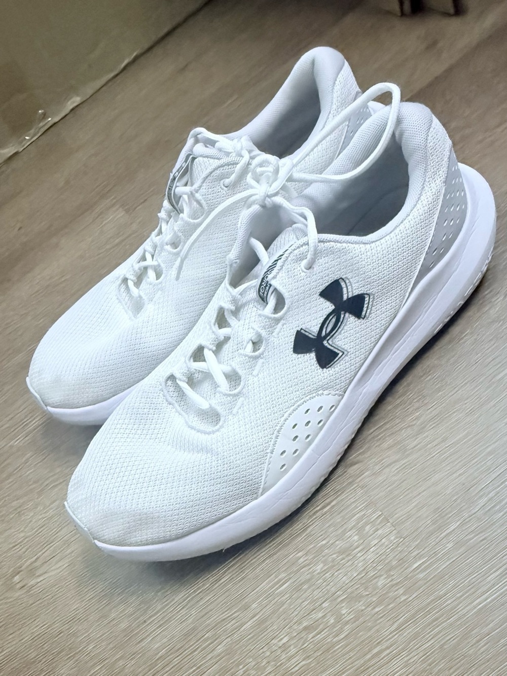 Under Armour  Running Mens Shoes Size 13